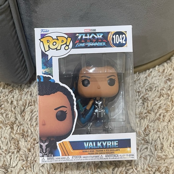 Marvel Funko Pop! Valkyrie - Picture 2 of 3